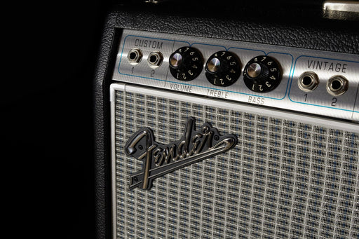 Used Fender Limited Edition ’68 Custom Deluxe Reverb Pine Neo Tube Guitar Amp Combo