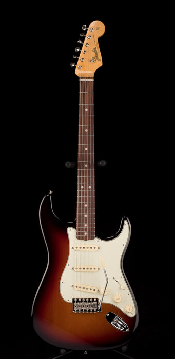 Fender American Original 60's Stratocaster 3-Tone Sunburst With Case ***B-STOCK***