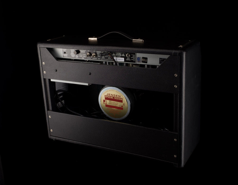 Used Fender '65 Deluxe Reverb Guitar Amp Combo