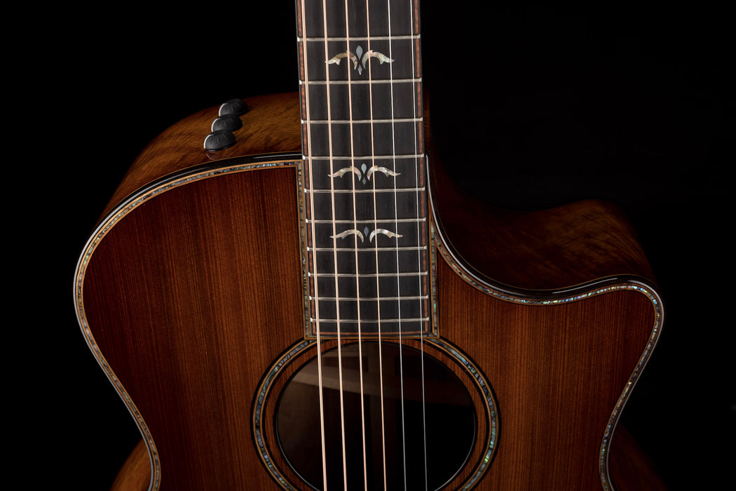 Taylor 914ce LTD AA-Grade Figured Hawaiian Koa With Case