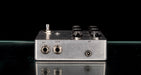 Fairfield Circuitry KFH 8778 "Shallow Water" LFO K-Field Moudulator Pedal