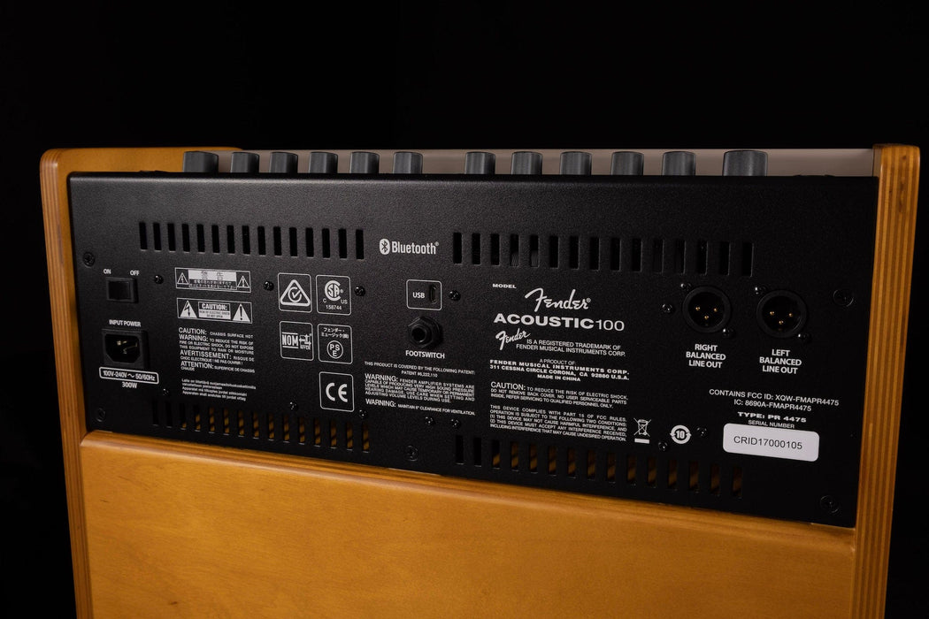 Used Fender Acoustic 100 Amp with Cover
