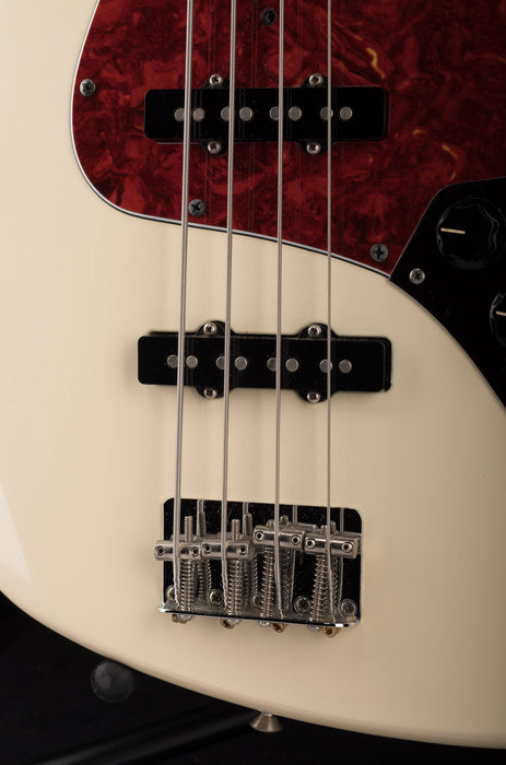 Used 2004 Fender Standard Jazz Bass Arctic White with Gig Bag