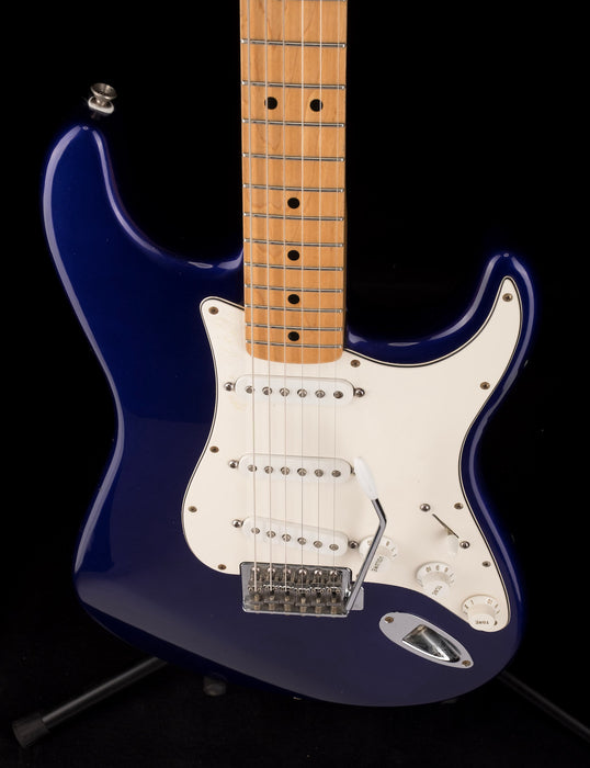 Used 2000 Fender Standard Stratocaster Metallic Blue Electric Guitar