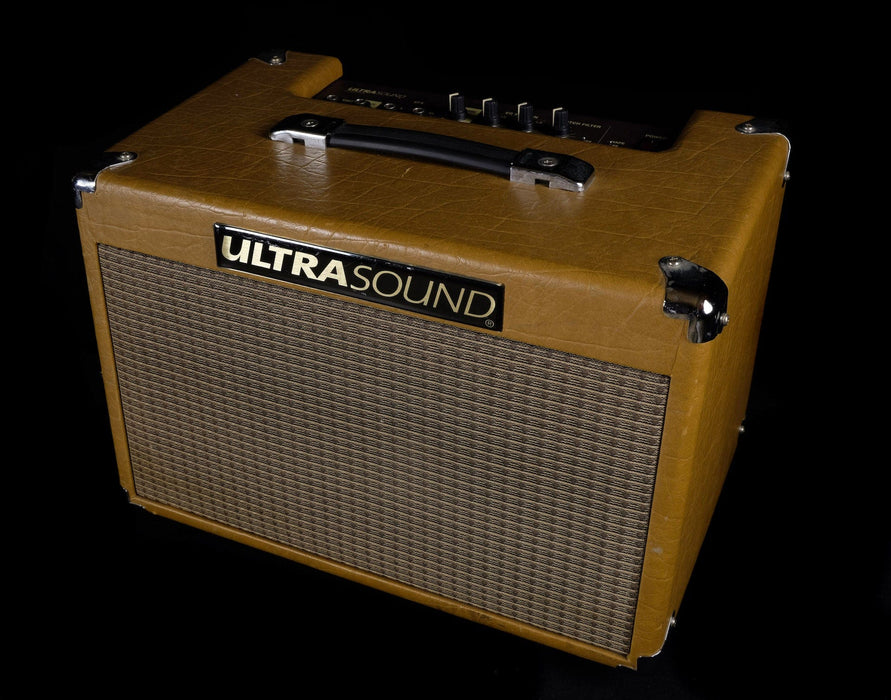 Used Ultrasound AG-30 Acoustic Guitar Amp Combo