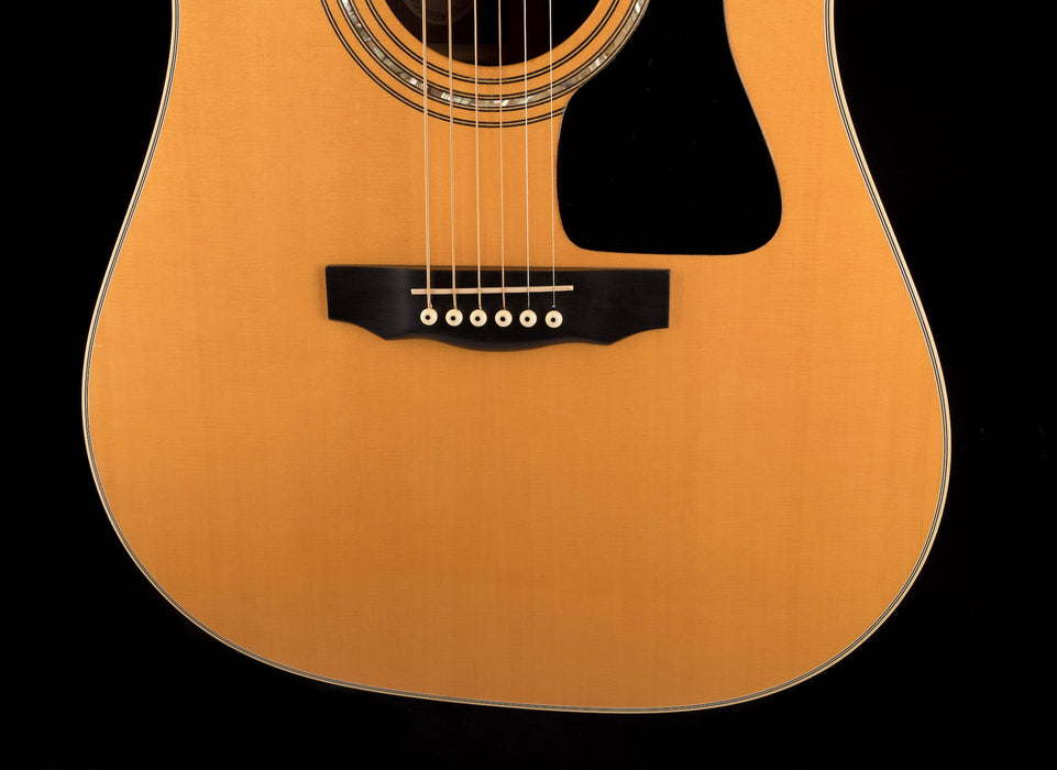 Pre Owned 1996 Guild DV52 NT-HG Natural Dreadnaught Acoustic With Case