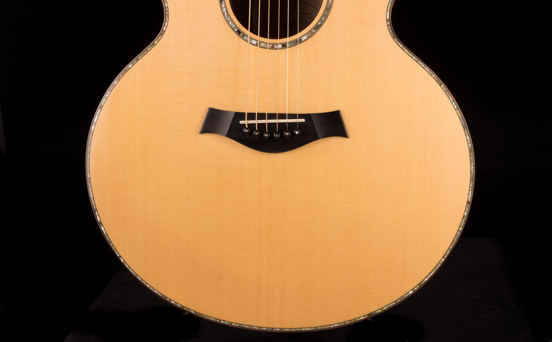 Pre Owned 1999 Taylor 915C Acoustic Guitar With Case