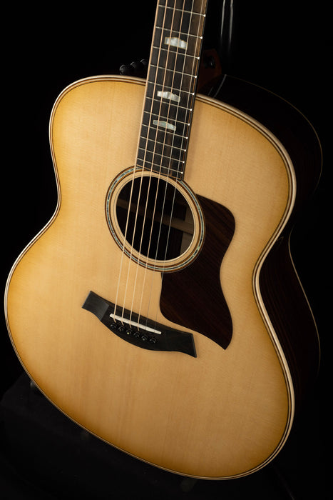 Taylor 818e Acoustic Electric Guitar