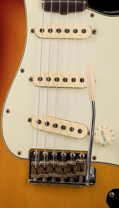 Fender Custom Shop 1964 Strat Journeyman Relic Target 3-Tone Sunburst
