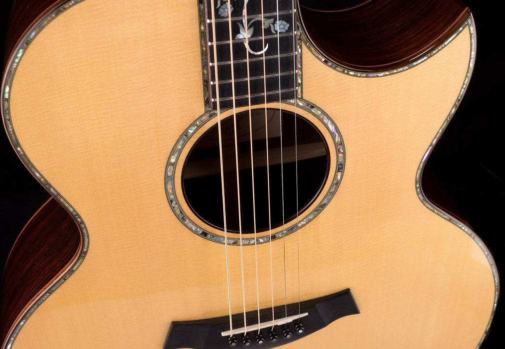 Pre Owned 1999 Taylor 915C Acoustic Guitar With Case