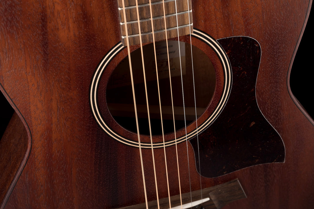 Taylor GTe Mahogany Acoustic-Electric Guitar With Aerocase