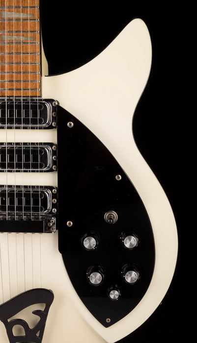 Pre Owned 1990 Rickenbacker 370WB White With Case