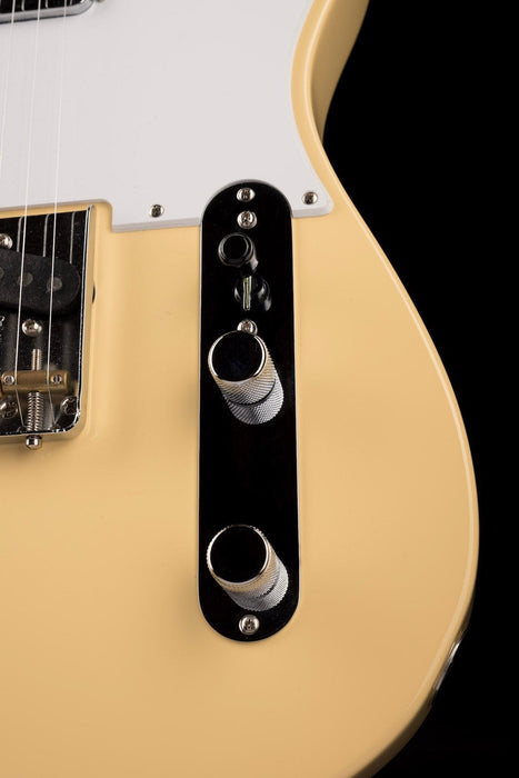 Used Fender American Performer Telecaster Vintage White with Case