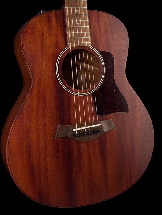 Taylor GTe Mahogany Acoustic-Electric Guitar With Aerocase