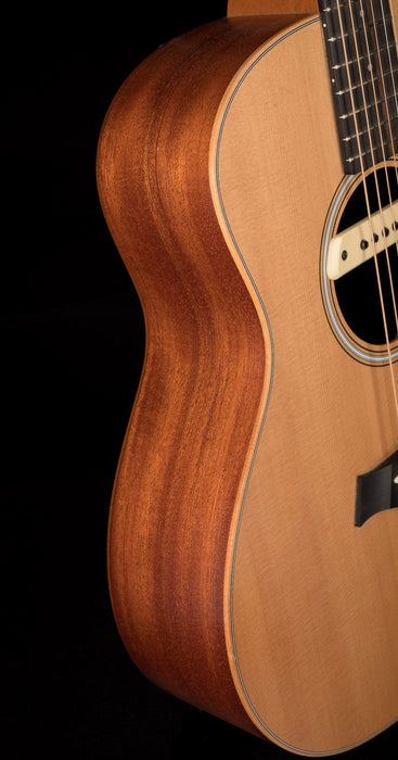 Used Taylor GS Mini Mahogany LR Baggs Pickup with Gig Bag