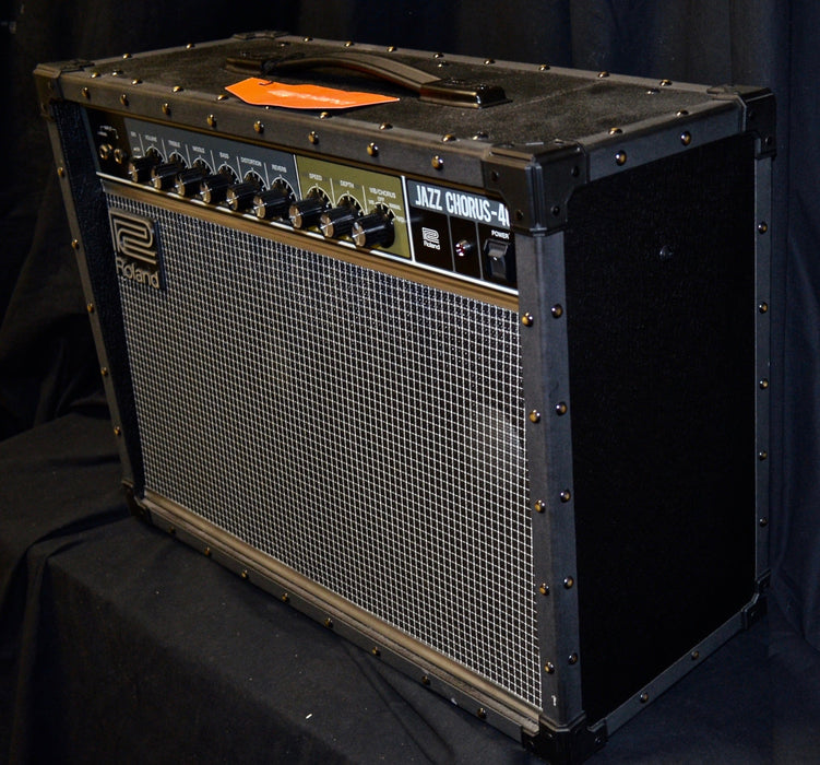 Used Roland JC-40 Jazz Chorus Guitar Amplifier Combo