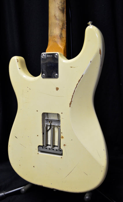 Pre Owned '98 Fender Custom Shop Vince Cunetto Era Relic Stratocaster Olympic White