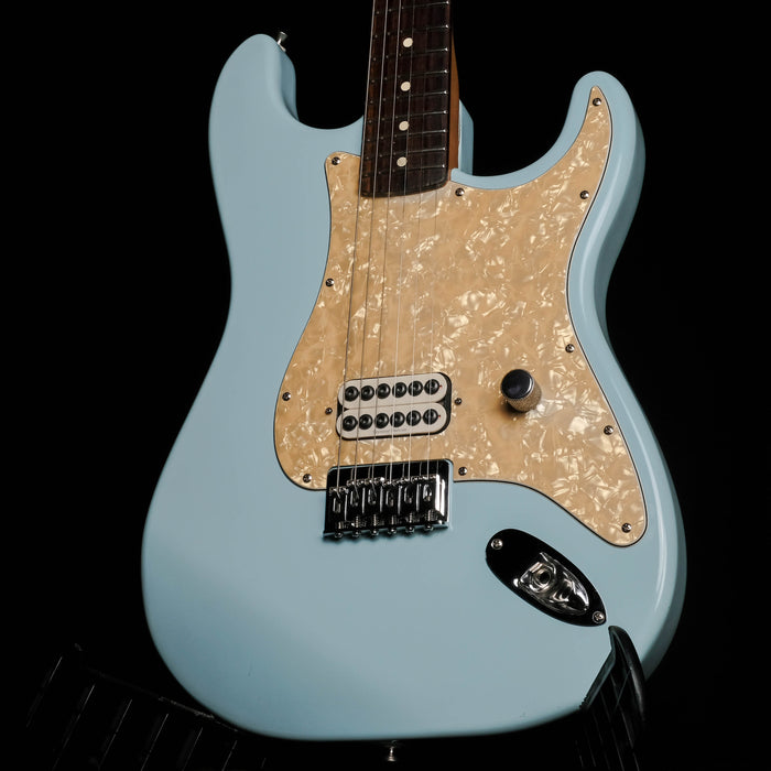 Used 2002 Fender Tom Delonge Hardtail Stratocaster Daphne Blue Electric Guitar