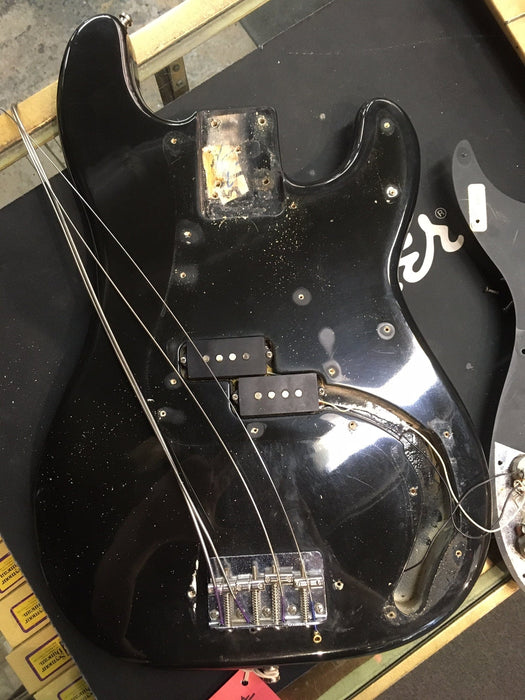 Vintage 1977 Fender Precision Bass Maple Neck Black With OHSC