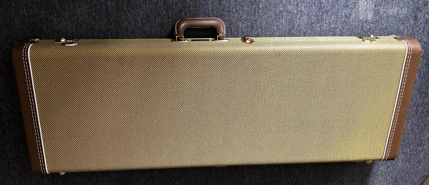 Used Fender Deluxe Hardshell Stratocaster Telecaster Case Tweed USA Made G&G Case