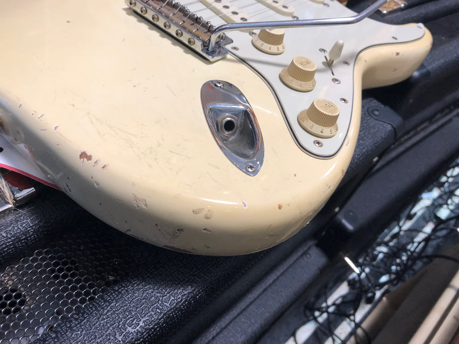 Pre Owned '98 Fender Custom Shop Vince Cunetto Era Relic Stratocaster Olympic White