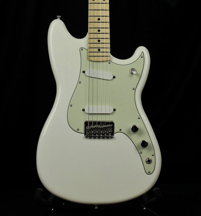 Used Fender Duo Sonic Reissue Maple Board Arctic White Duncan Pickups Upgrade w/ Bag