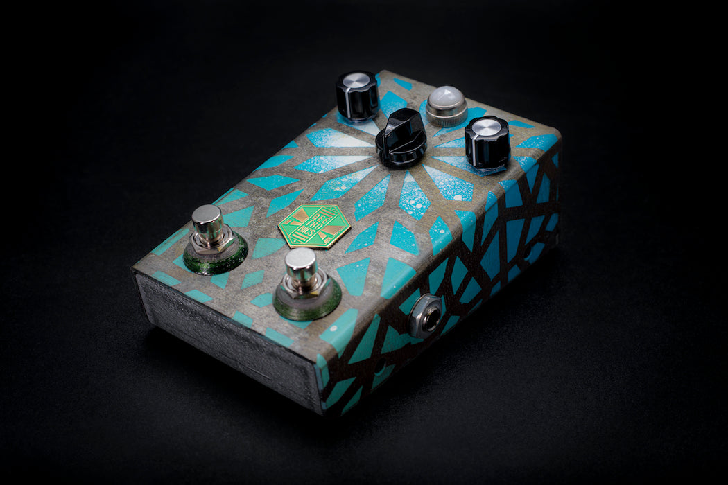 BeetronicsFX Limited Edition Octahive Super High Gain Fuzz High Octave Dual Footswitch Blue