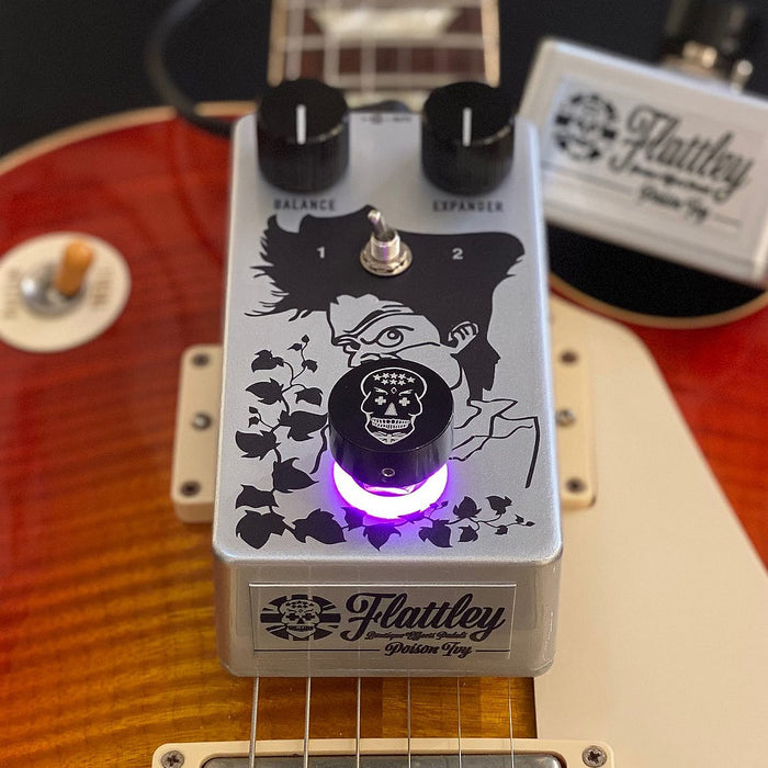 Flattley Boutique Effect Pedals Silver Line Poison Ivy Octave Harmonic Fuzz Guitar Pedal