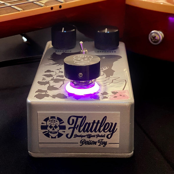 Flattley Boutique Effect Pedals Silver Line Poison Ivy Octave Harmonic Fuzz Guitar Pedal